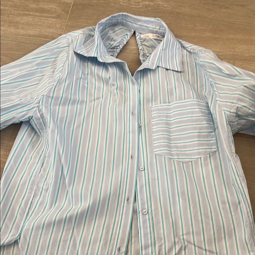 Zara Blue and White Button Down Shirt with Classic Collar